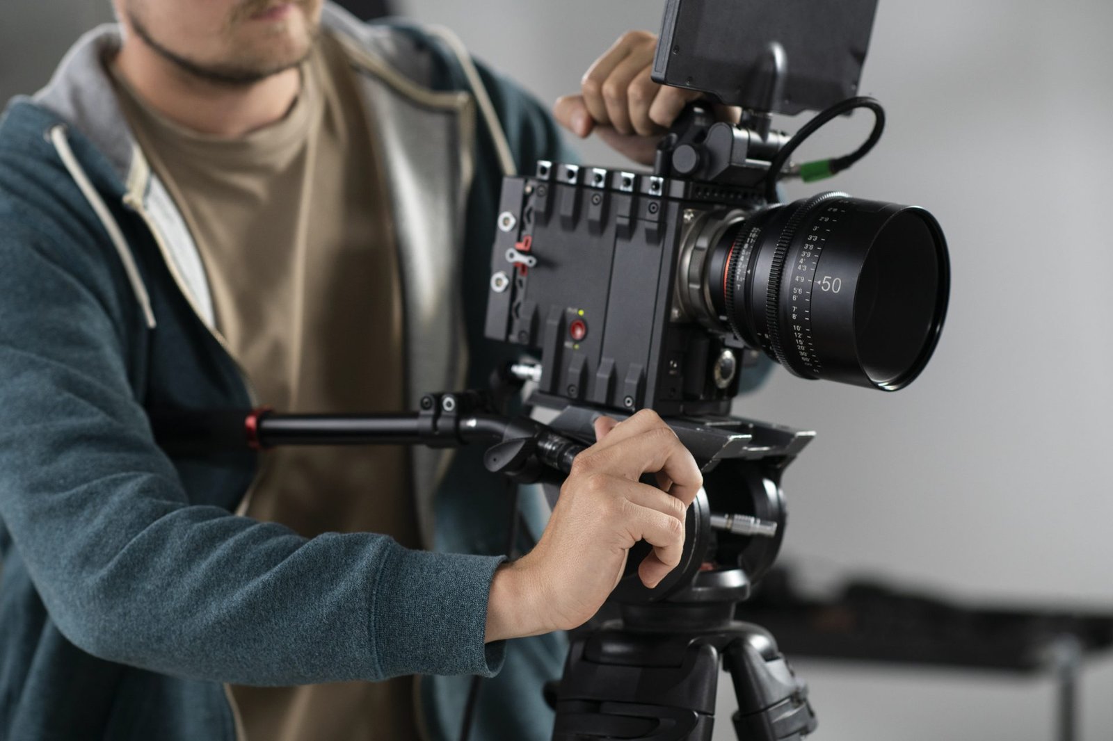 Operador de câmera cinema em set da Eureka Filmes